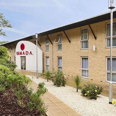 Hotel Ramada Oxford à Waterstock Extérieur photo