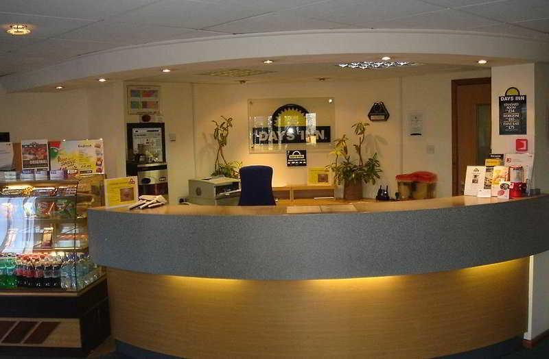 Hotel Ramada Oxford à Waterstock Extérieur photo